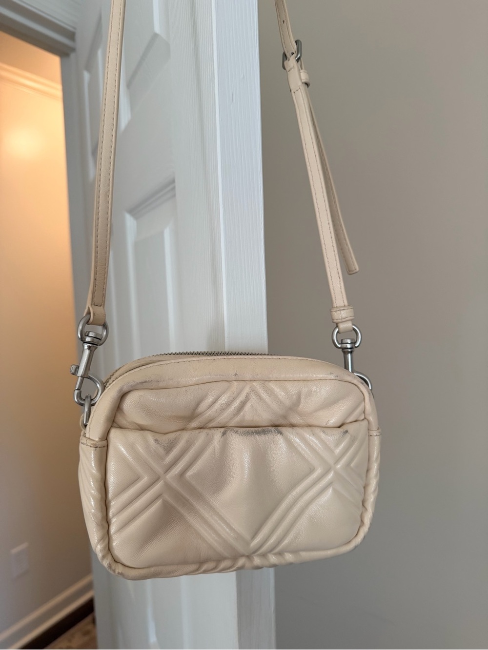 Tory Burch Cream Leather Quilted Logo Crossbody Bag - Picture 8 of 9